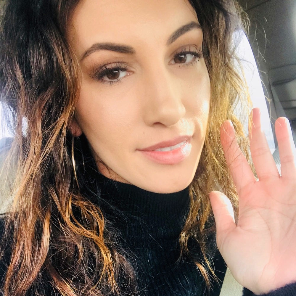 📛SAYING HeLLo📛